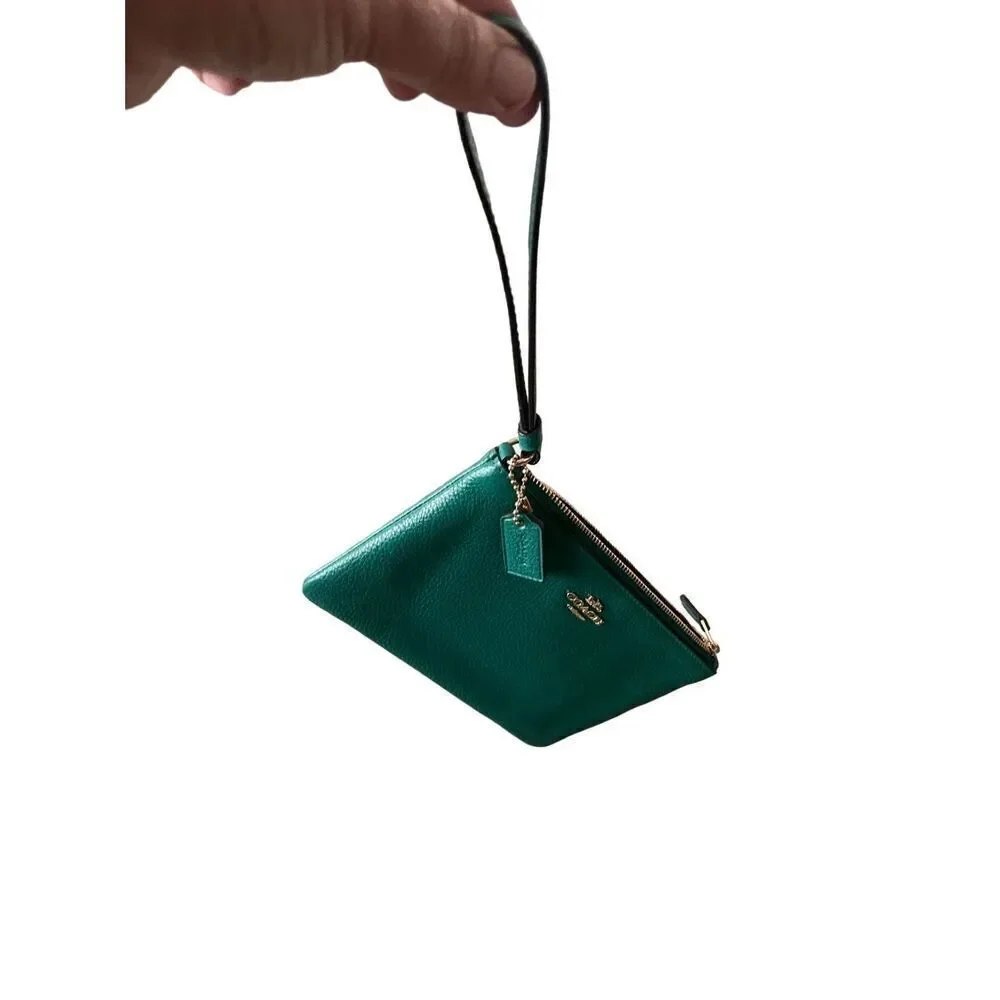 Coach Women's Green Solid Pebbled Leather Wrist Strap Zip Top Closure Wrislet